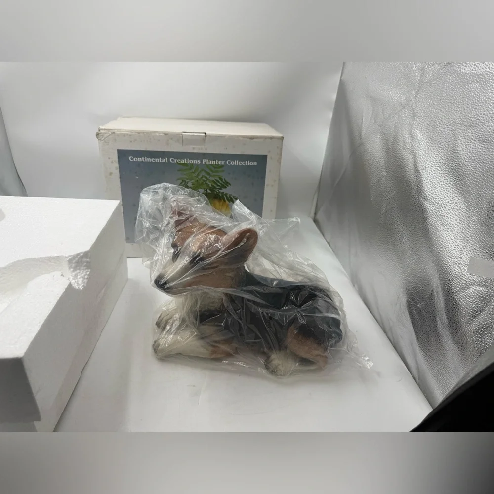 Corgi dog Planter  Continental Creations  Life-Like #P1141. - Picture 4 of 7